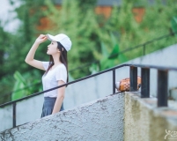 �弃У�@��Ů���׶����ȹ�L��