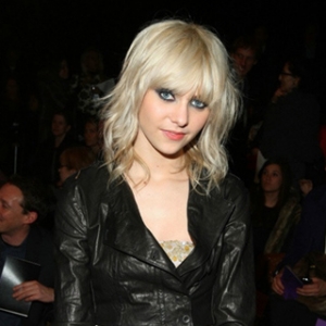 ��ħ���۾���׌���Ɍ�(du��)����W��ͣ