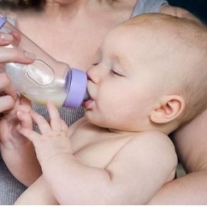 �˹�ι�B(y��ng)��ĸ�H