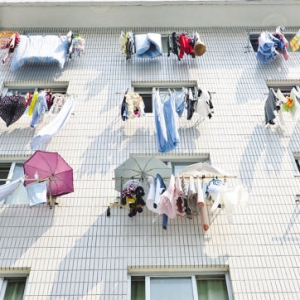 �x�����̌WԺŮ������e�ӵ����·�