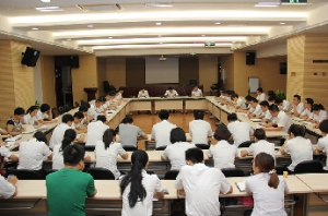 �x��(li��n)�ϴ��(zh��n)�y�����_�����L(f��ng)�����}���}������(hu��)