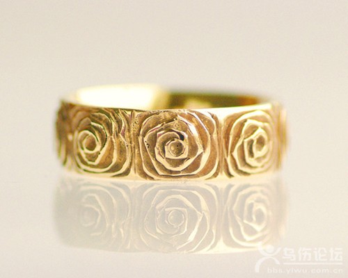 ��ɫõ����