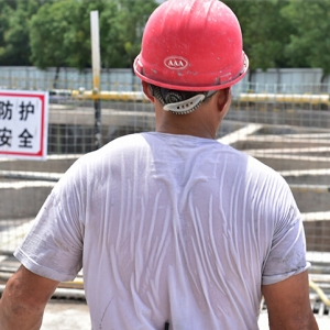 �x�����ͻ��40��