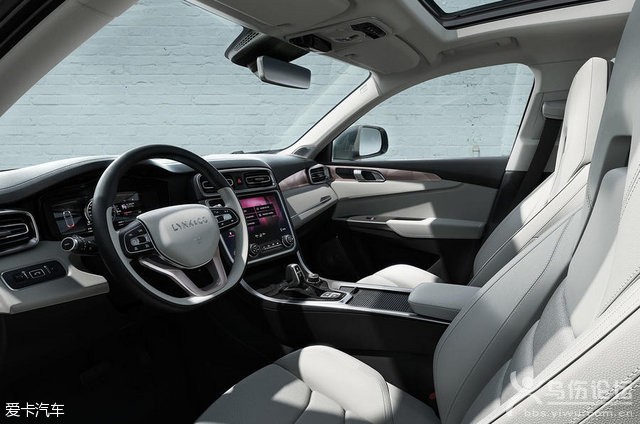 LYNK&CO 01����܇