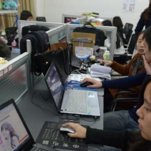 ������ݡ��pʮһ�� ���Ͼ����R�l(f��)��