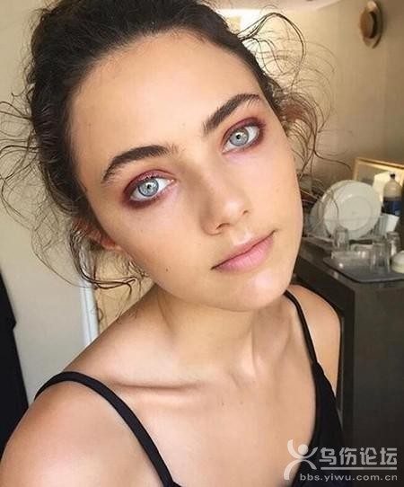 1۷ɫ{Ӱ(Pink Eyeshadow)