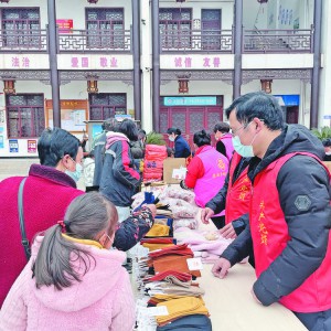 �KϪ�(zh��n)��լ�壺ů����؛�Ļؼ�