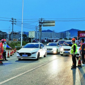 �x�ֶ���һ�������܇ �������ˡ��o�����ӳ��[��