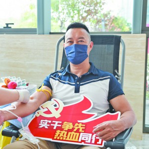 �]��IѪ���h��