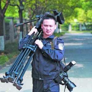 �������\��ƽ��  ����ӛ�x�����뾳߅���z��վ���L(zh��ng)�����