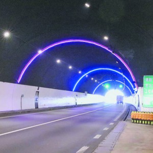 ���ʺ�������������܇��ȫ