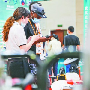 ��6���Ї��x�����H ���������[���e��