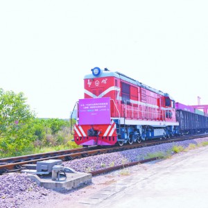 �x����������ɽ�� ��һ��(zhu��n)������(j��)�顰�ܰ��С�