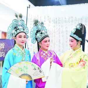 ��Խ��С�v���������Ļ�����