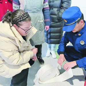 ������ȫ�M(j��n)У�@