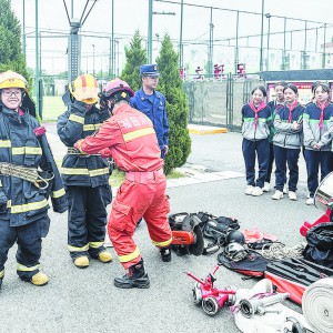 �ಿ�T(li��n)���_չУ�@����(y��ng)���ݾ�