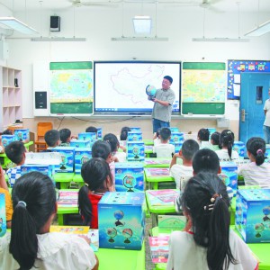 ���Ұ�D���R�����MУ�@