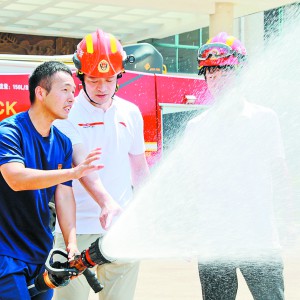 ������x���W����