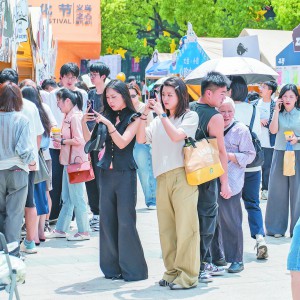 ��Ԫ�����x�� ���M(f��i)����